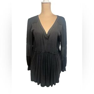 POL Black V-Neck Pleated Tunic Top Small